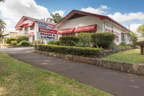  Whiteoaks Motel & Lodges  Тувумба